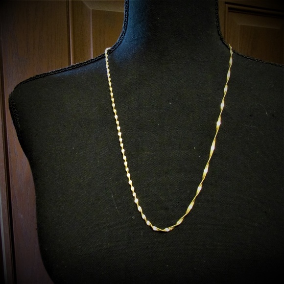 Two Gold Plated Necklaces - Picture 4 of 5